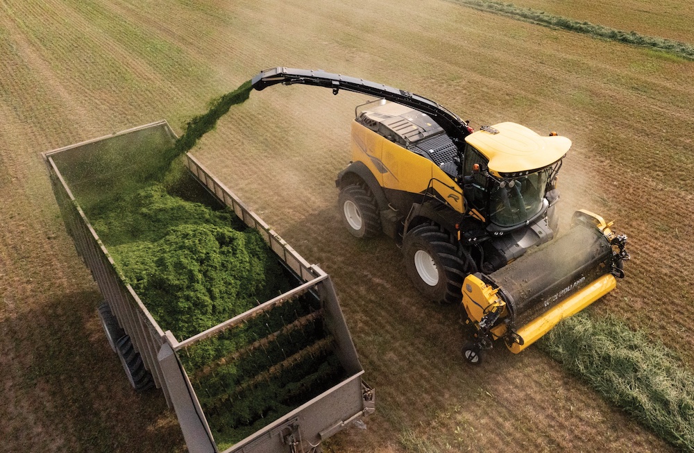 New Holland - Tinciacaricatrice FR Forage Cruiser