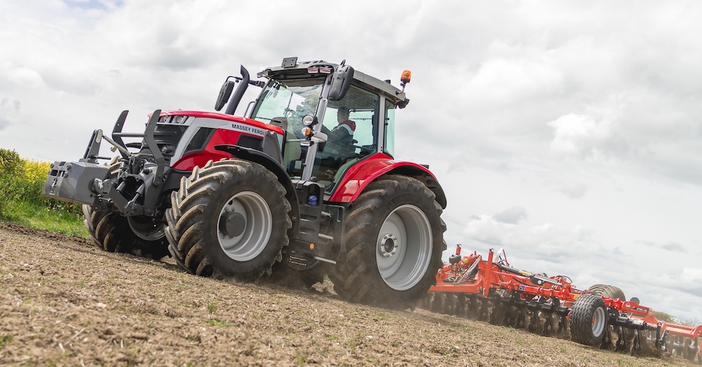 MF 6S.180 Dyna-VT Tractor of the Year in Spain