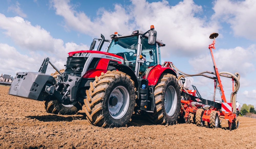 MF 6S.180 Dyna-VT Tractor of the Year in Spain